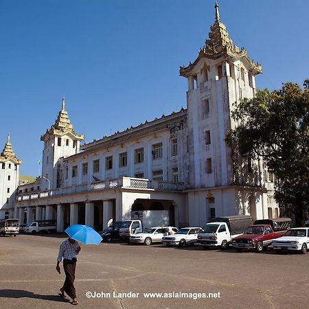 20Th Street Hostel ย่างกุ้ง ภายนอก รูปภาพ