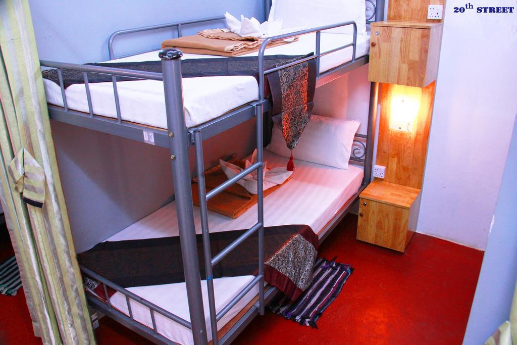 20Th Street Hostel ย่างกุ้ง ภายนอก รูปภาพ