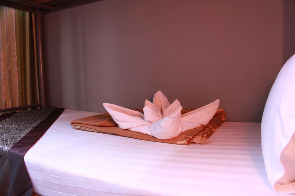 20Th Street Hostel ย่างกุ้ง ภายนอก รูปภาพ