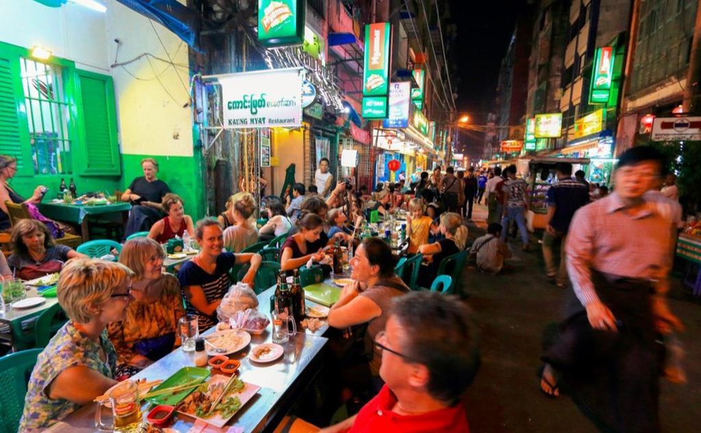 20Th Street Hostel ย่างกุ้ง ภายนอก รูปภาพ